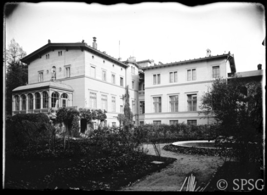 Wettbewerb: Kunst am Bau für den Eingangsbereich der Villa Liegnitz